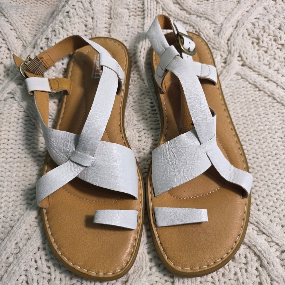 Born Inya Sandals White Leather Strappy Toe Loop Women 10 Excellent